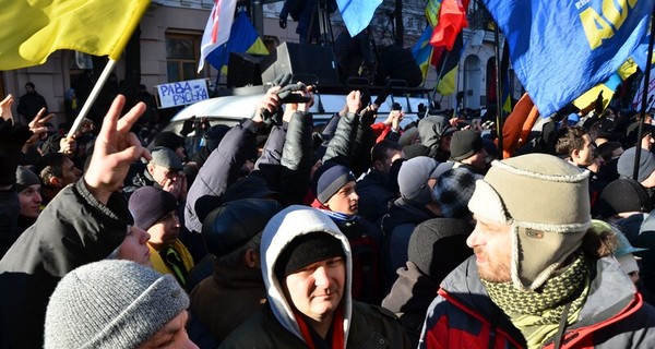 Милиция: 77 участников протестов задержаны