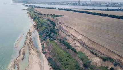 В Одесской области сошел сильный оползень