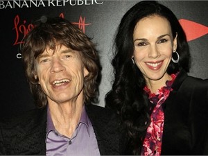 The Rolling Stones отменили концерты из-за самоубийства подруги Мика Джаггера