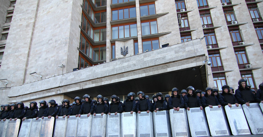 Впервые этой весной в Донецке не стали штурмовать власть