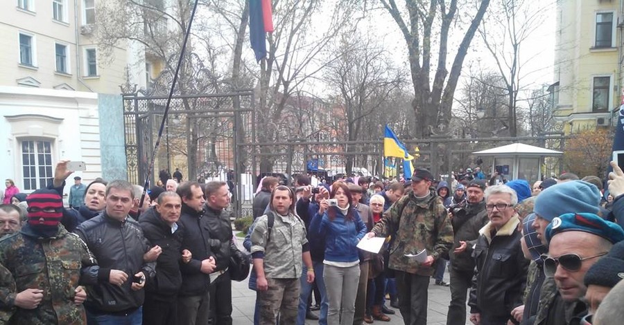 Судьи повторно собираются на съезд в засекреченном месте