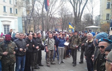 Судьи повторно собираются на съезд в засекреченном месте