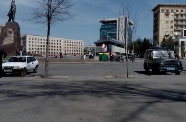 В Христов день в Харькове проходит митинг сторонников  федерализации