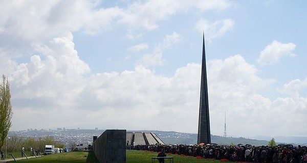 В Армении поминают жертв геноцида 1915 года