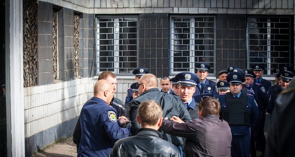 В Константиновке захватили горотдел милиции