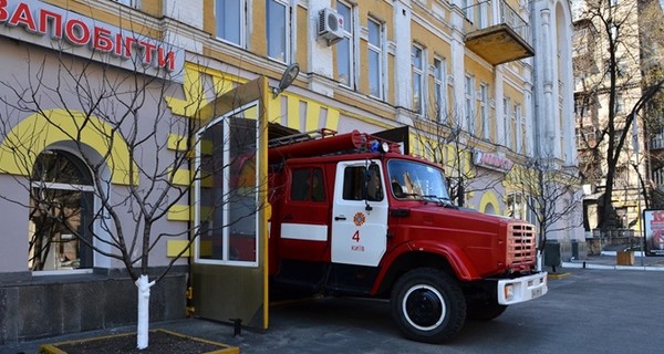 В Киеве продолжают жечь автомобили