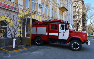 В Киеве сожгли две иномарки