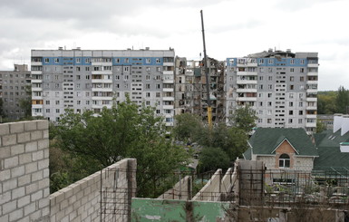 В Днепропетровске за взрыв девятиэтажки посадили газовщиков, а в Луганске до сих пор ищут виноватых