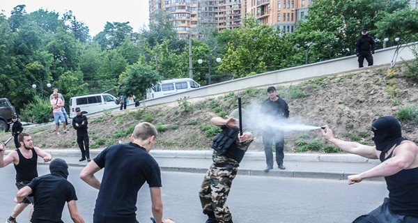 Задержанные у российского консульства в Одессе оказались из 