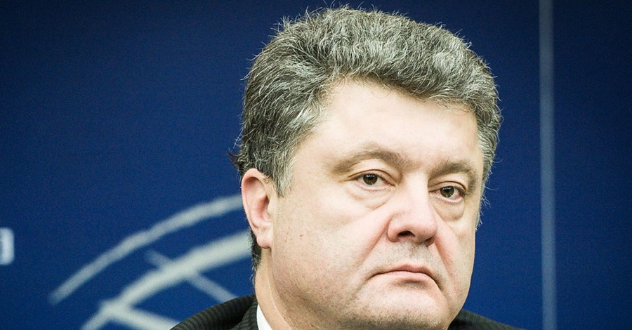 Порошенко поручил наградить военных, освободивших Славянск