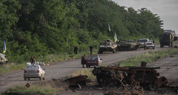 В зоне АТО на фугасной мине подорвалась  БМП-2, два силовика погибли