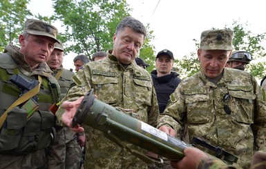 Порошенко: За каждую жизнь наших военных боевики заплатят сотнями своих