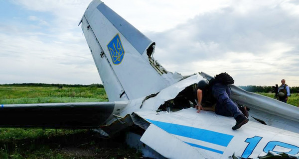 Пятеро пилотов рухнувшего Ан-26 спасены и в безопасности