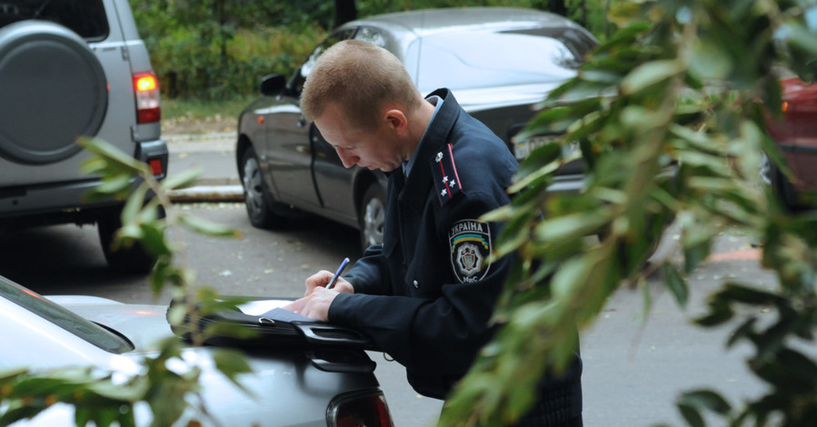 Под Киевом в поле застрелили двух женщин