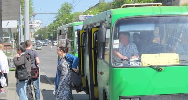 ГАИ будет штрафовать водителей за разговоры по мобильному