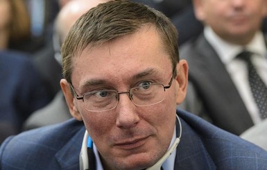 Луценко предложил модернизировать армию, пока длится перемирие