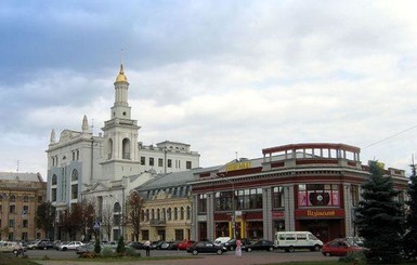 В Киеве на полдня перекроют десяток улиц и мостов