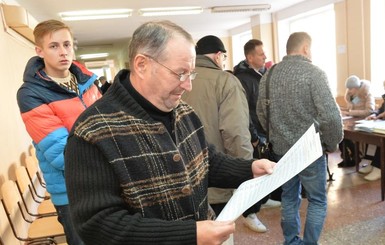 В Одессе лишние бюллетени завозят в больницы и тюрьмы тысячами