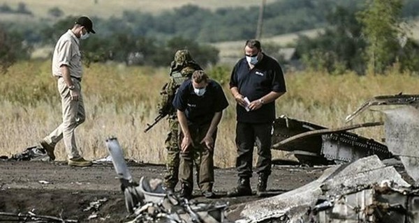 Малайзия опознала тела всех своих граждан, погибших в рухнувшем Боинге