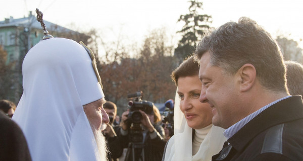 Чета Порошенко помолилась за детей-сирот