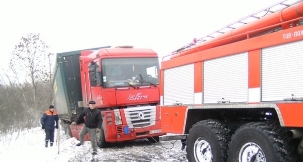 В Запорожской области из-за непогоды пришлось перекрыть трассу