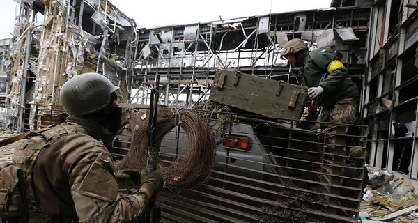 Ночь в аэропорту Донецка прошла спокойно