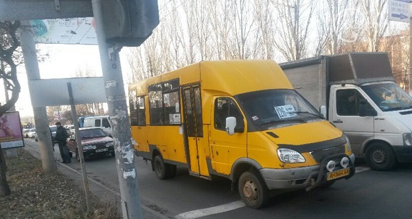 Маршрутчиков Донетчины накажут за включение гимна "ДНР"