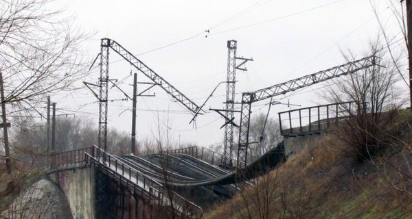 Теракт в Мариуполе: перед взрывом местные заметили подозрительную черную машину