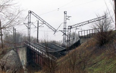 Теракт в Мариуполе: перед взрывом местные заметили подозрительную черную машину