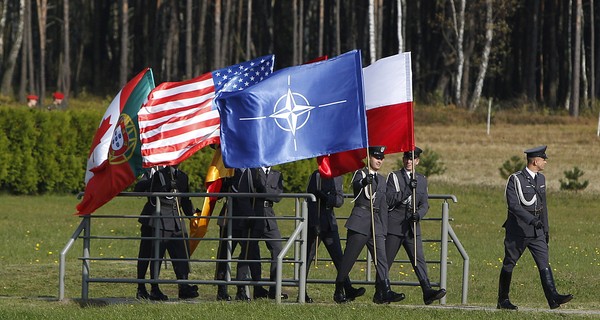 Шагаем в НАТО не спеша