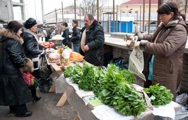 Милиция: победить стихийную торговлю мешает дефицит холодильников