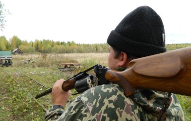 Под Киевом задержали лесника, который подстрелил вора