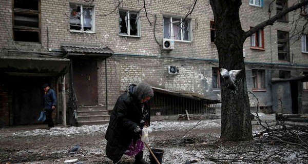 Мариуполь снова обстреляли из Градов