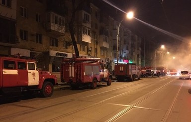 В масштабном пожаре в центре Одессы погибли 2 человека