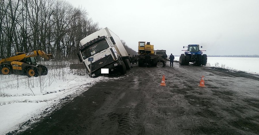 В ДТП попала машина с гуманитаркой