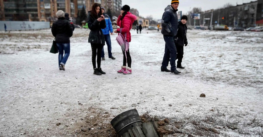 Дети, попавшие под обстрел в Краматорске: 