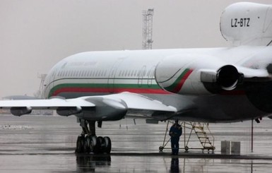 Самолет премьера Болгарии с пятой попытки совершил аварийную посадку