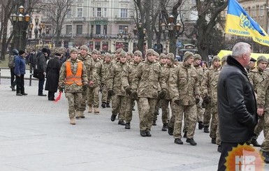 Во Львове тысячи горожан пришли почтить память героев Небесной сотни