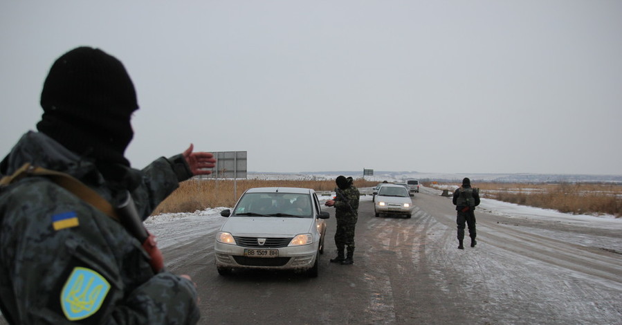 Волонтерам запретили появляться на передовой