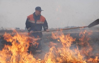 На Львовщине священники будут бороться с поджигателями сухой травы