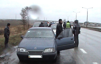 В Днепропетровске за долги похитили женщину-врача