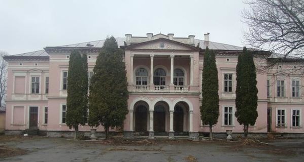 На Львовщине горел дворец XIX века