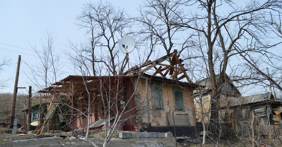 Москаль показал разрушенное село под Луганском