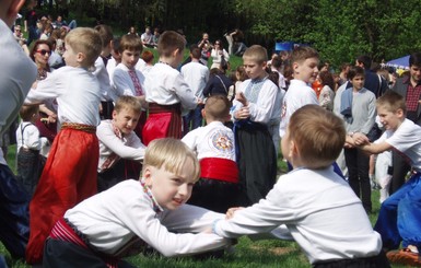 В Великую Субботу вспоминаем погребение Иисуса Христа, а в воскресенье празднуем его Воскрешение