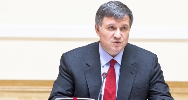 Аваков заявил, что Шкиряк понесет ответственность за полет в Непал