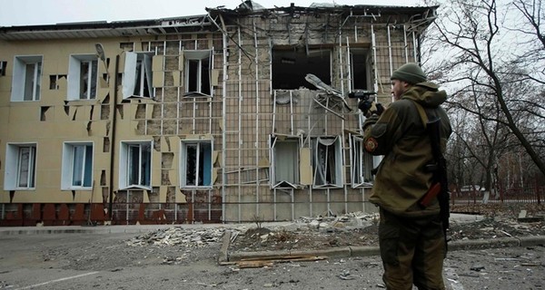 В Александровке снаряд попал во двор, погиб мужчина