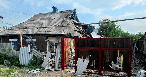 В Горловке на глазах у многодетной матери погибли дочь и муж