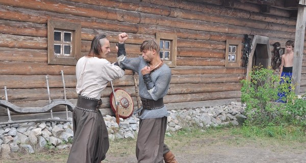 На выходных в Днепропетровске можно погулять с казаками и олимпийцами