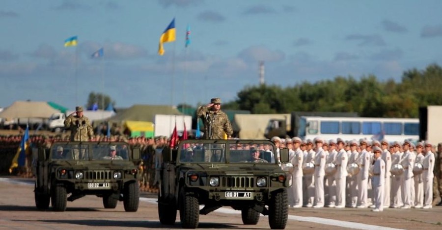 Без завышенных затрат проведем в стране парад