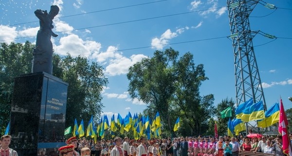 В Харькове открыли демонтированный в Крыму памятник